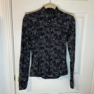 Lululemon define jacket size 4